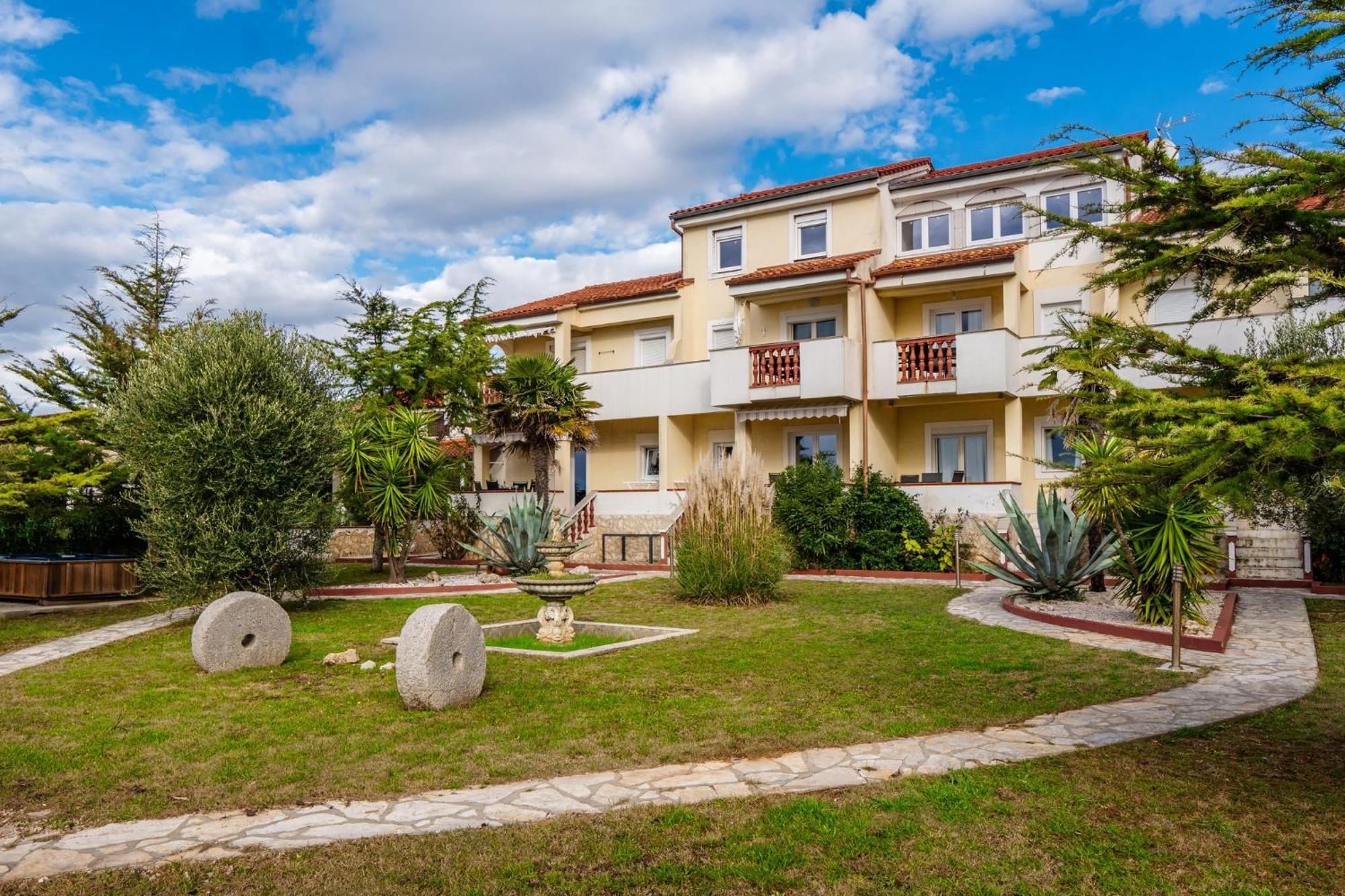Apartments Strand Вир Екстер'єр фото